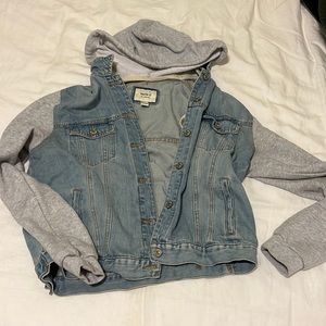 Jean jacket with cloth sleeves and removable hood